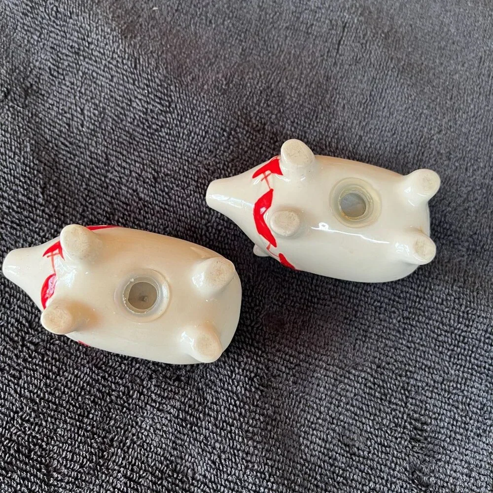 Vintage Pier 1 Pig Salt &‎ Pepper Shakers Wearing Red Checkered Scarves